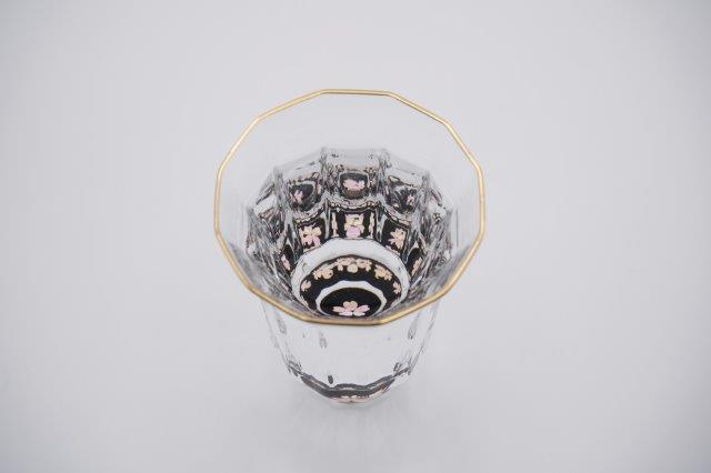 ぐい呑みグラス 金杯 万華鏡 桜 黒（酒器）