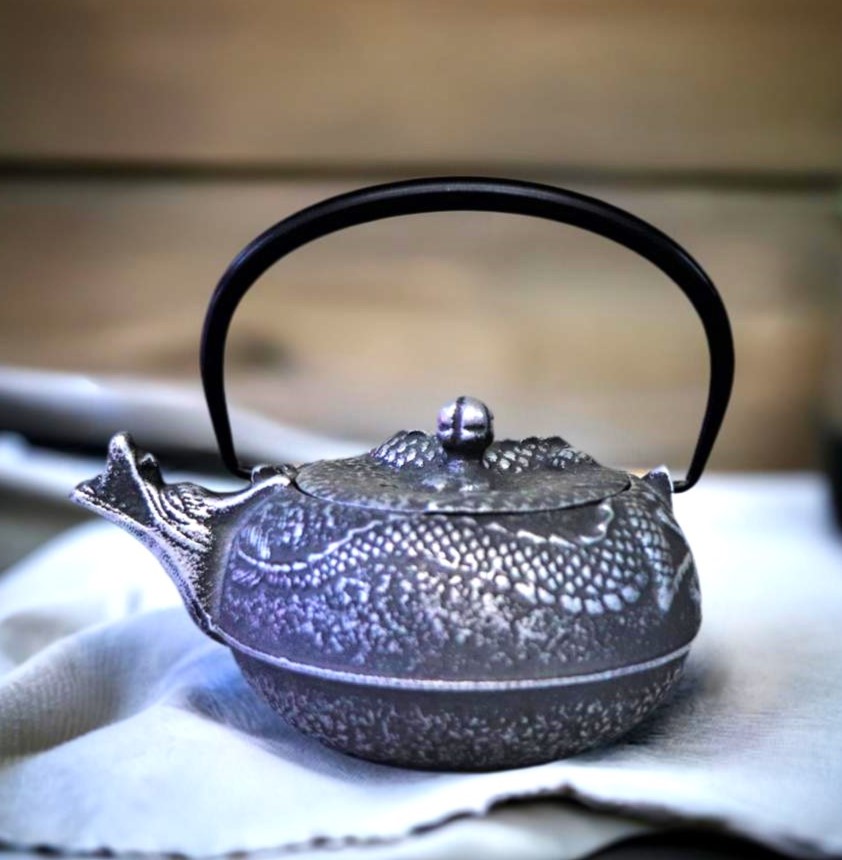 急須 竜 銀黒 0.3L 茶こし付（南部鉄器）